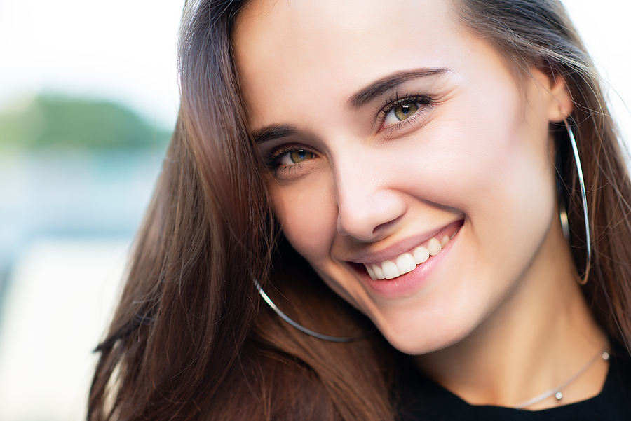 The Truth Behind Tooth Discoloration: Effective Solutions Offered by Cosmetic Dentistry